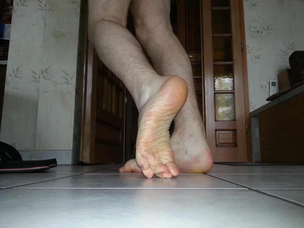 naked feet #10