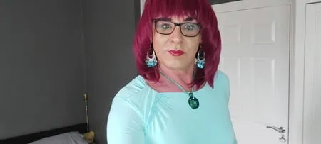 juniper beri crossdresser uk         