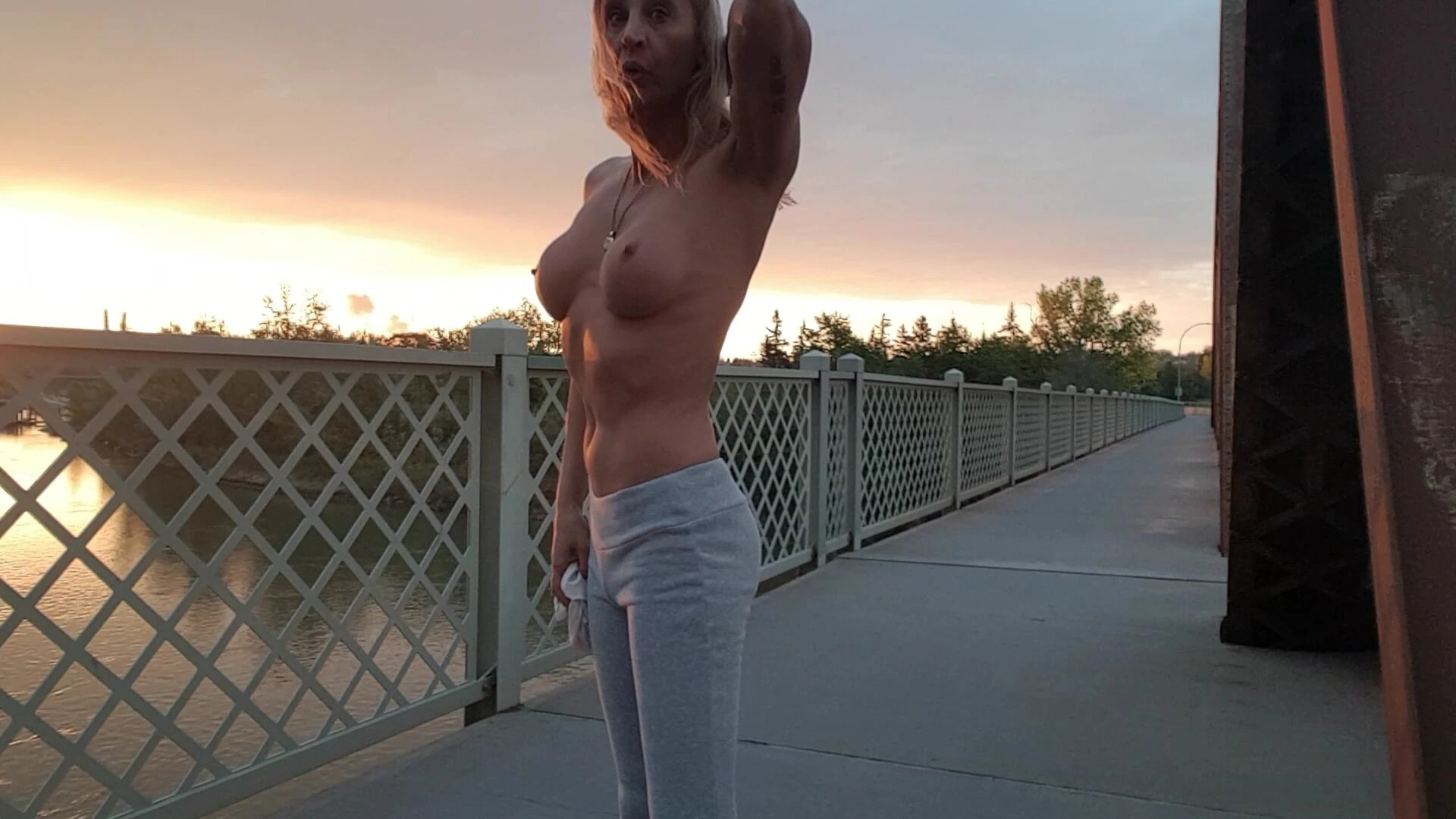 Tits on a bridge. #40