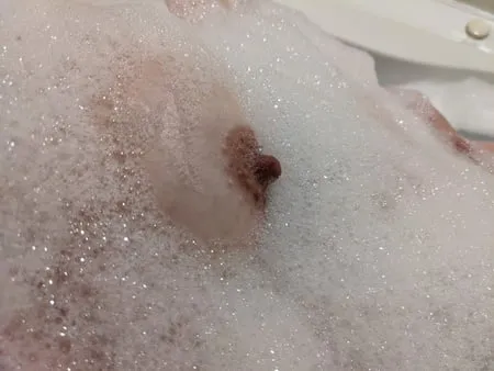 bbw bath time         