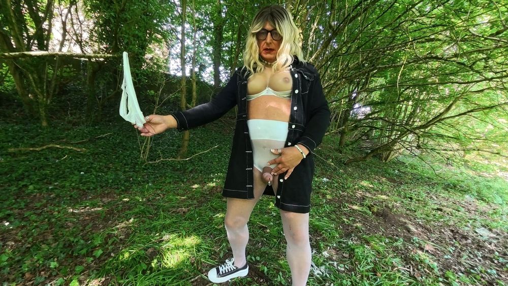 Amateur crossdresser Kellycd2022 sexy milf in the woods  #51