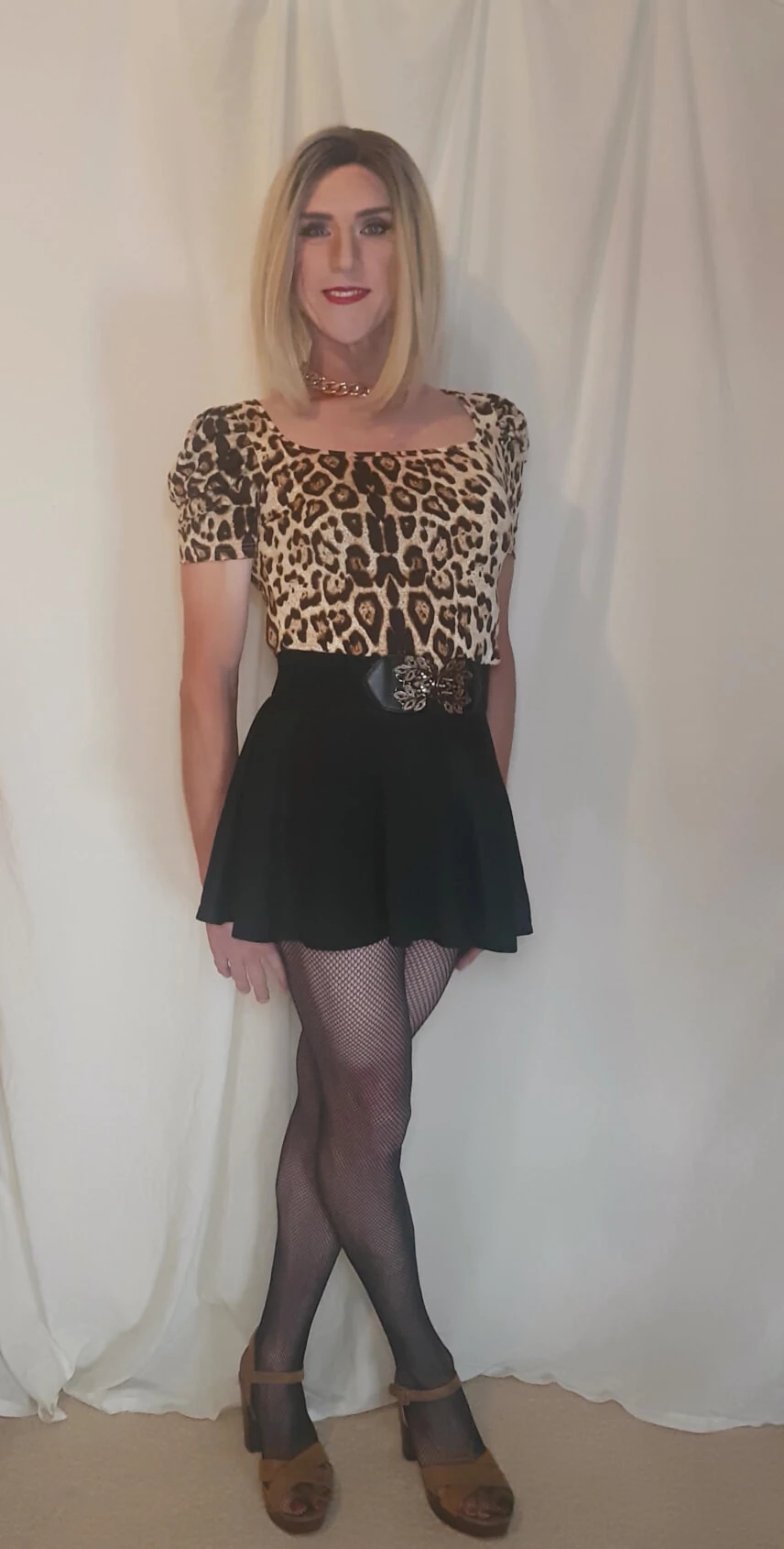 Short skirts are wonderful #2