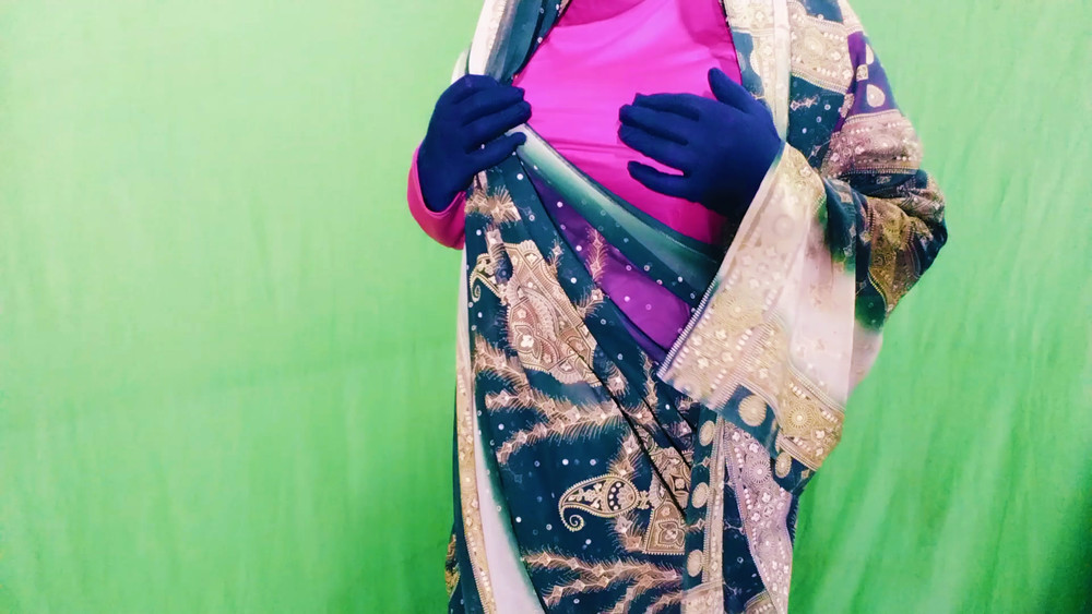 Indian beautiful saree sexy Bhabhi #8