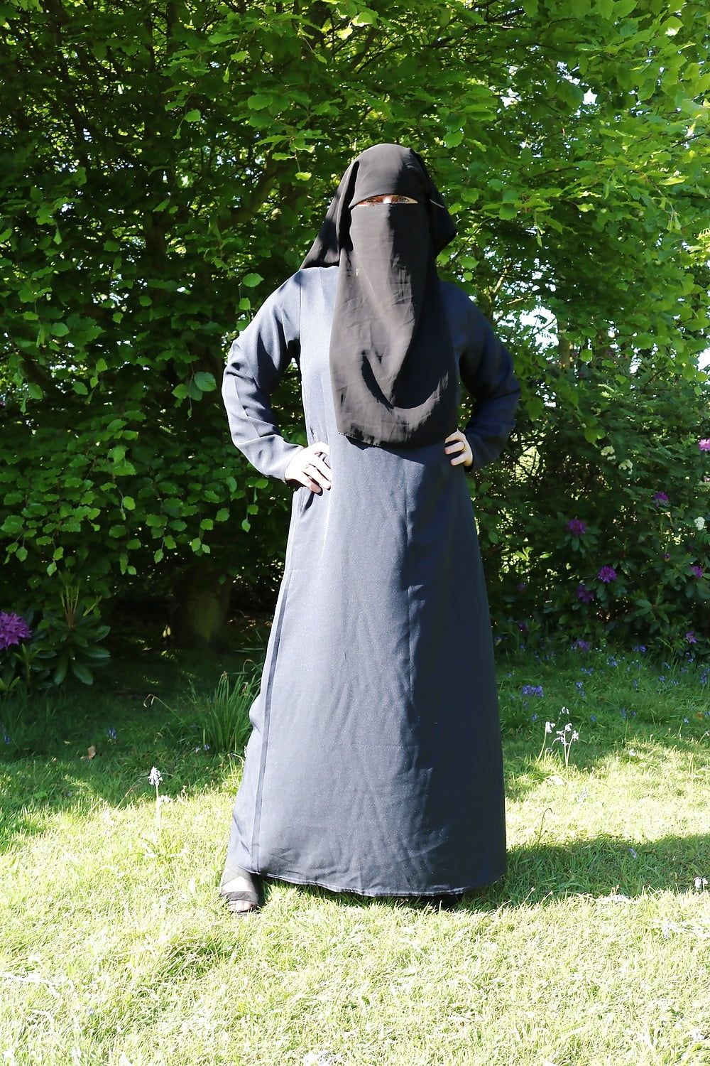 Muslim Burqa Niqab suspenders Outdoors Flashing  #24