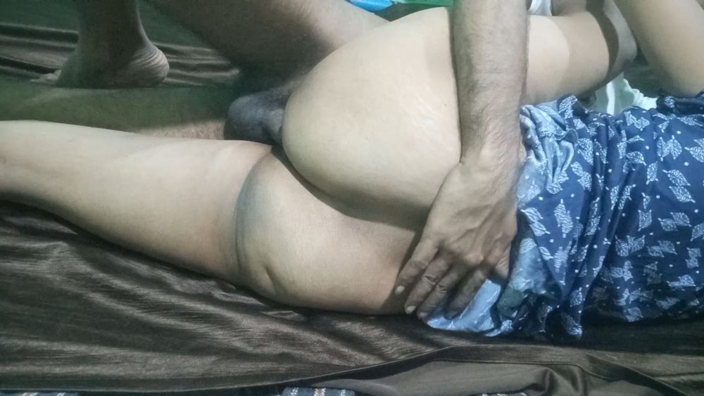 Indian village bhabhi chudai photo  #3