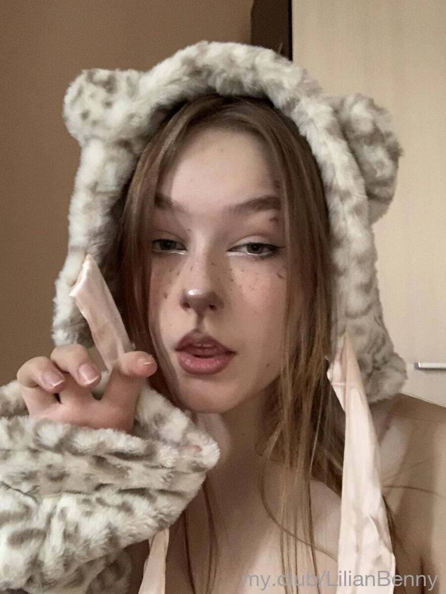 Katie Free Photos #19