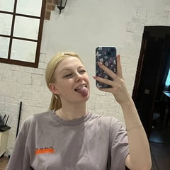 Meghan Free Photos