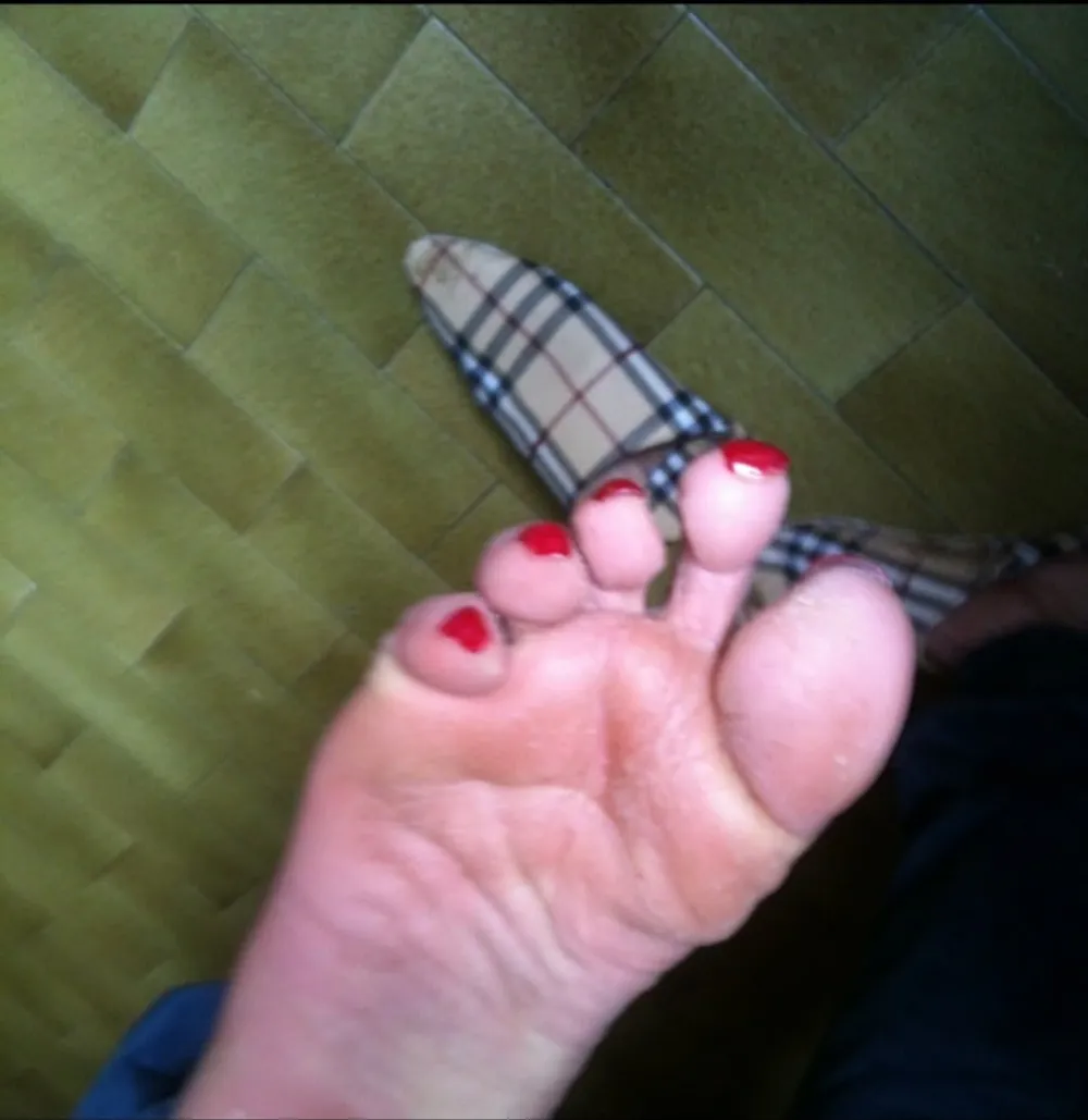 red toenails mix (older, dirty, toe ring, sandals mixed). #9