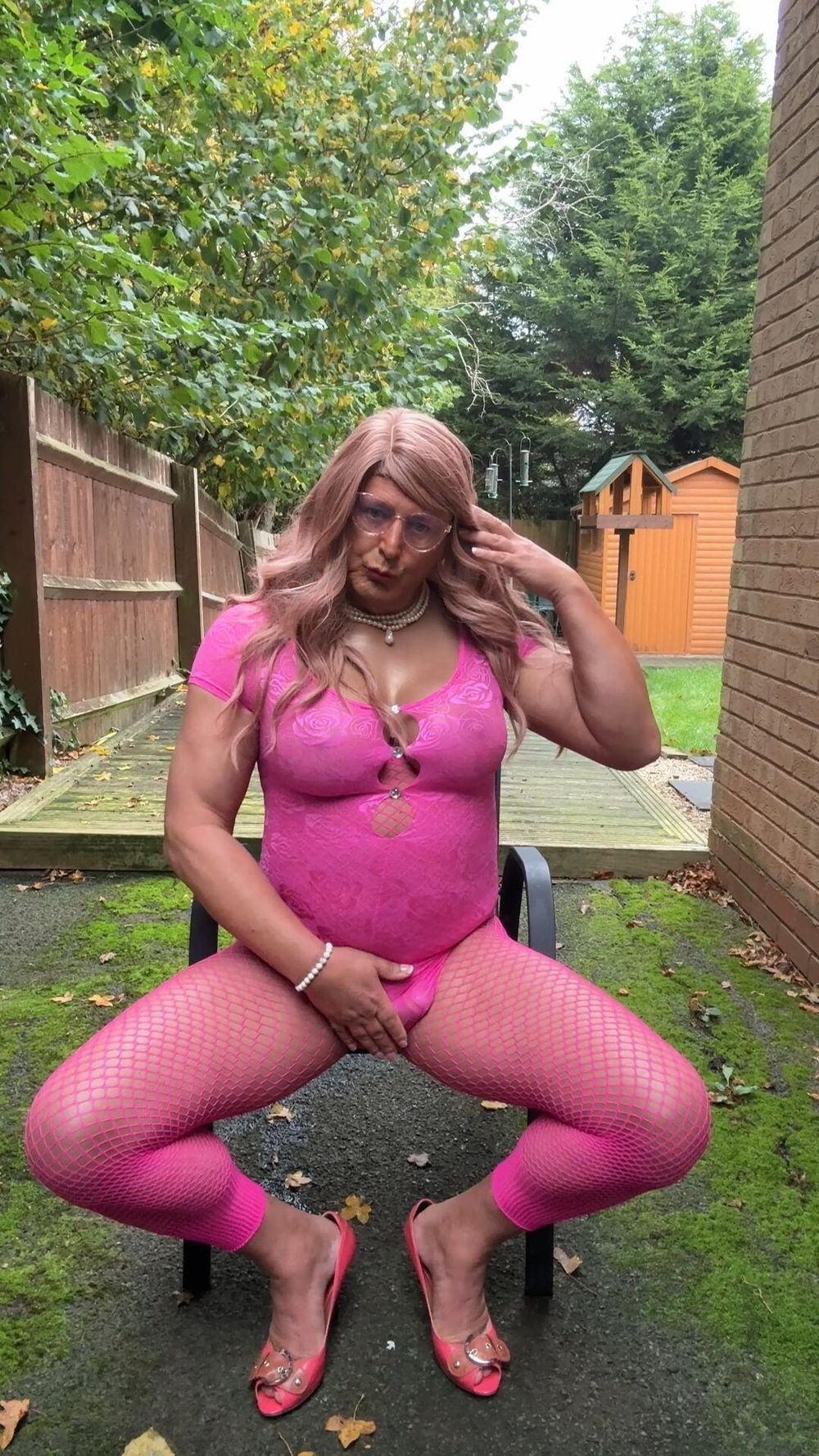 Crossdresser kellycd2022 in pink playsuit and fishnets  #6