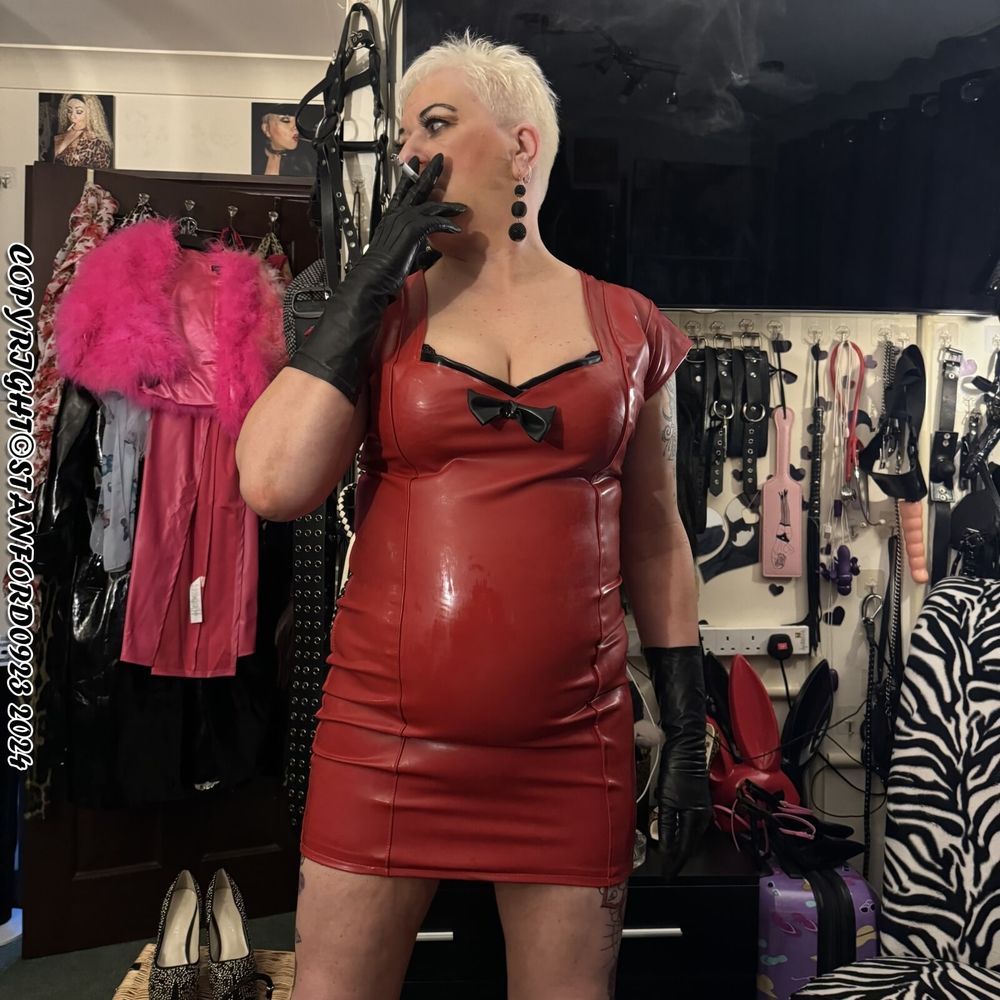 RUBBER WHORE SHIRLEY #6