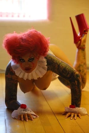 if pennywise was a whore         