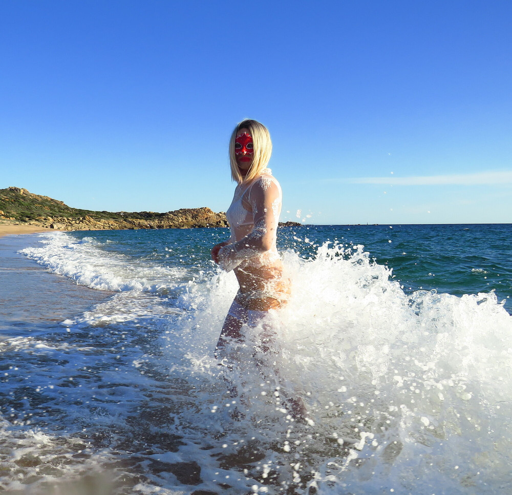 Laura on the beach, erotic photos in sexy lingerie #44