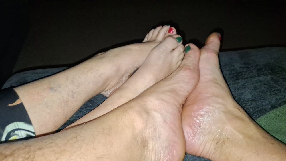 Showing off our Xmas pedicures #6