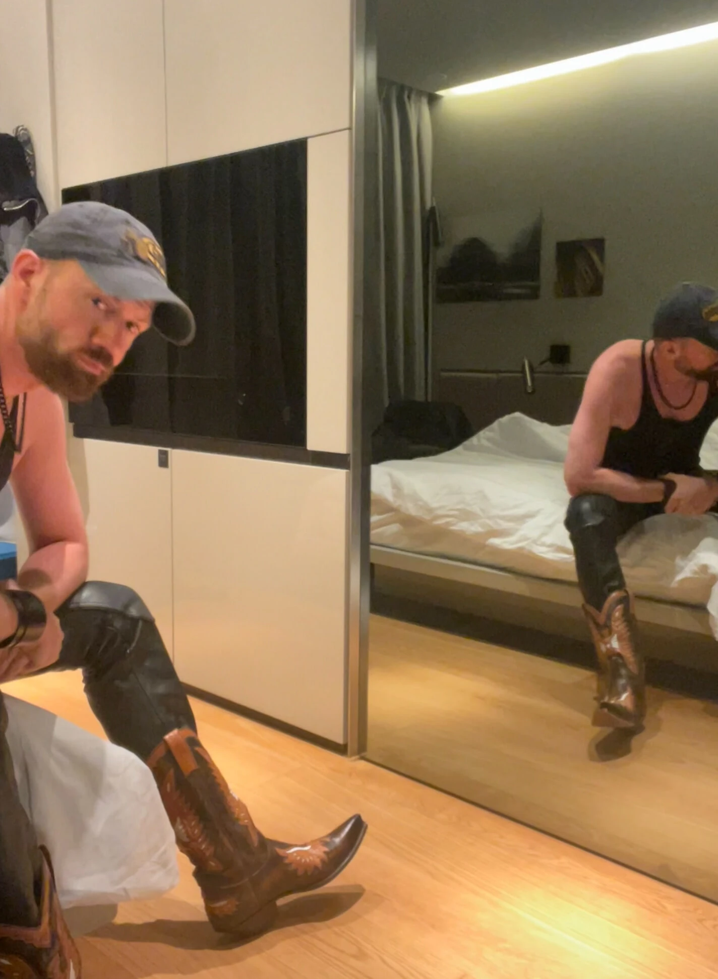 Cowboy boots lover