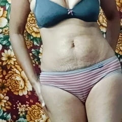 Boobs pussy show