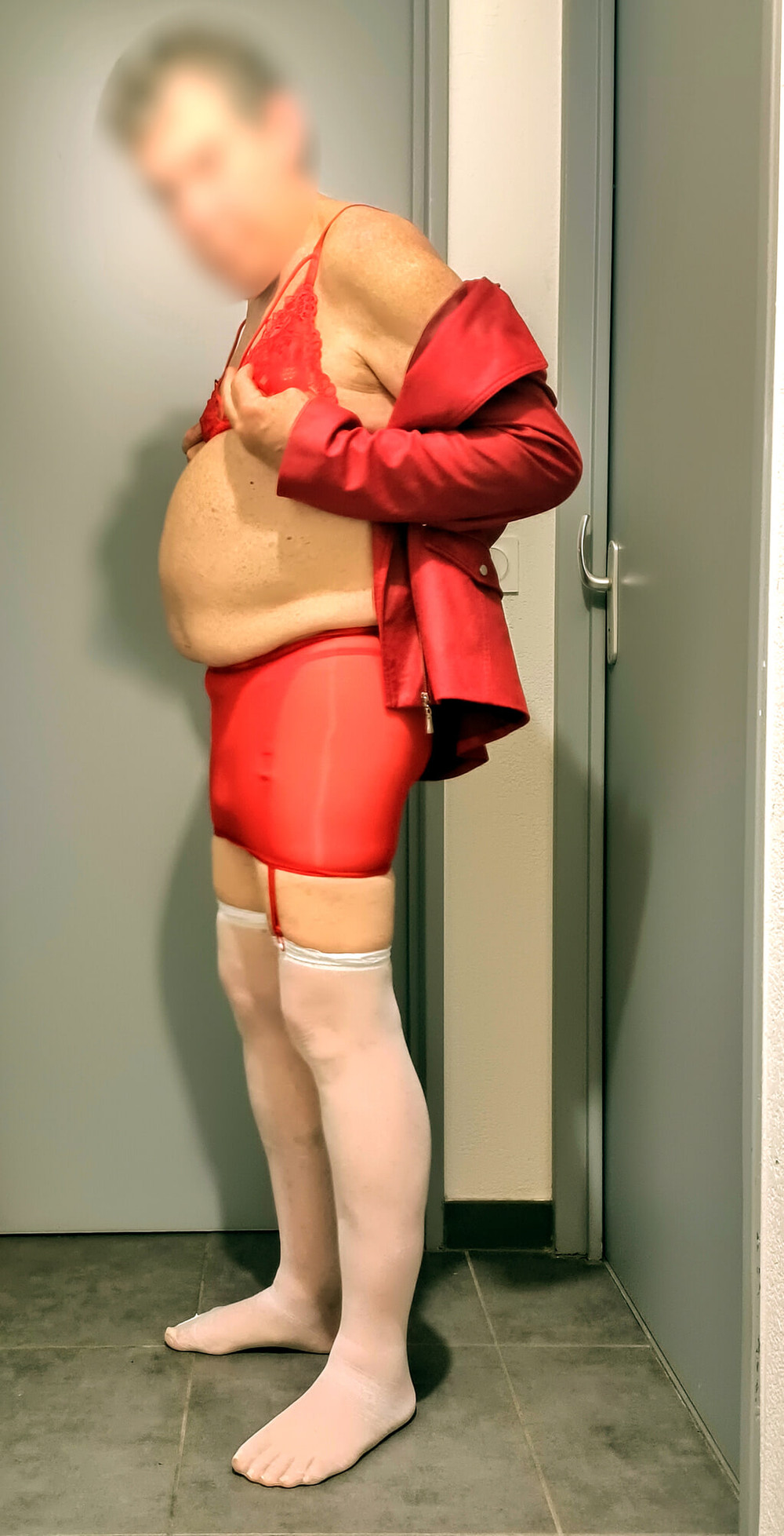 Veston et mini jupe rouge #10