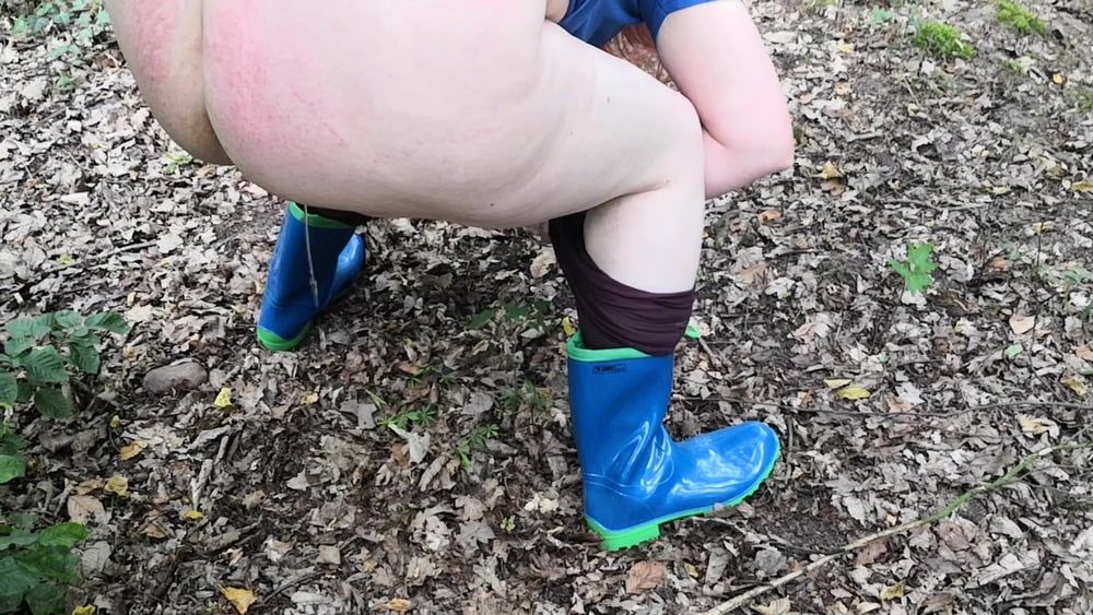 Peeing in rubber boots #2