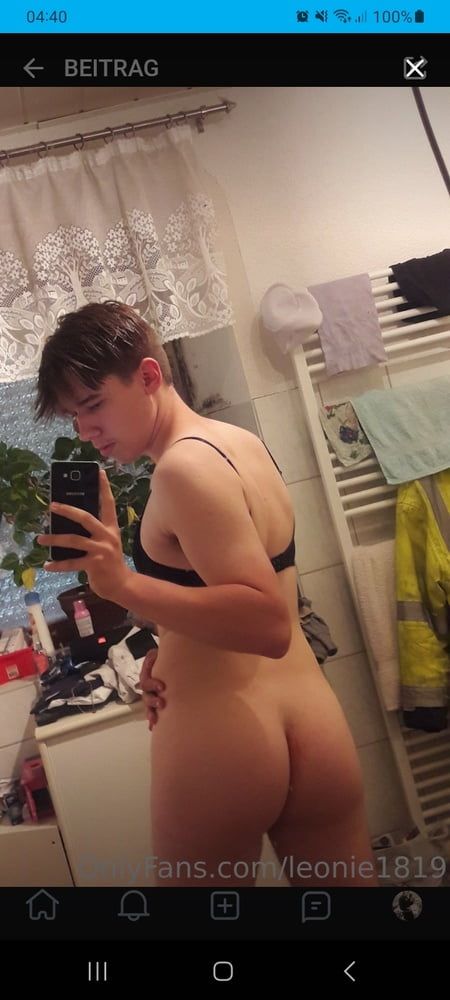sexy transgirl with big ass 