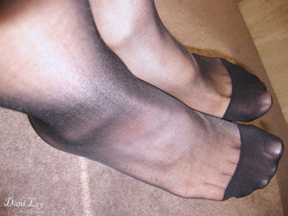 004P Black Reinforced Toe Pantyhose #4