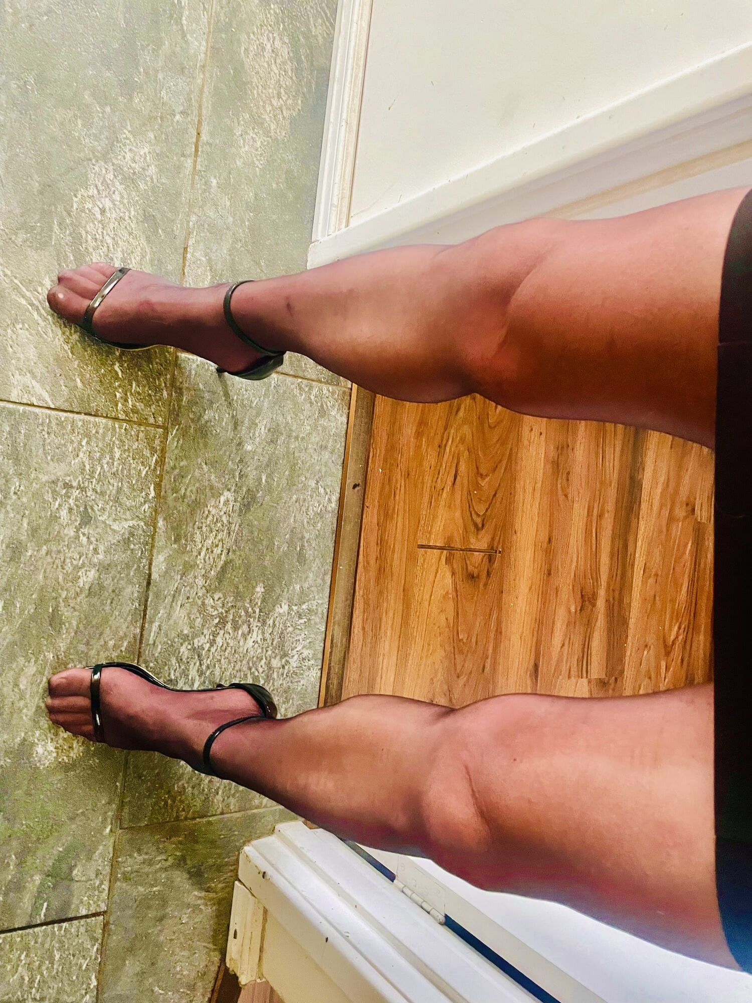Office Up Skirt 