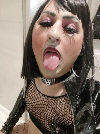 sissy faggot anna lehore         