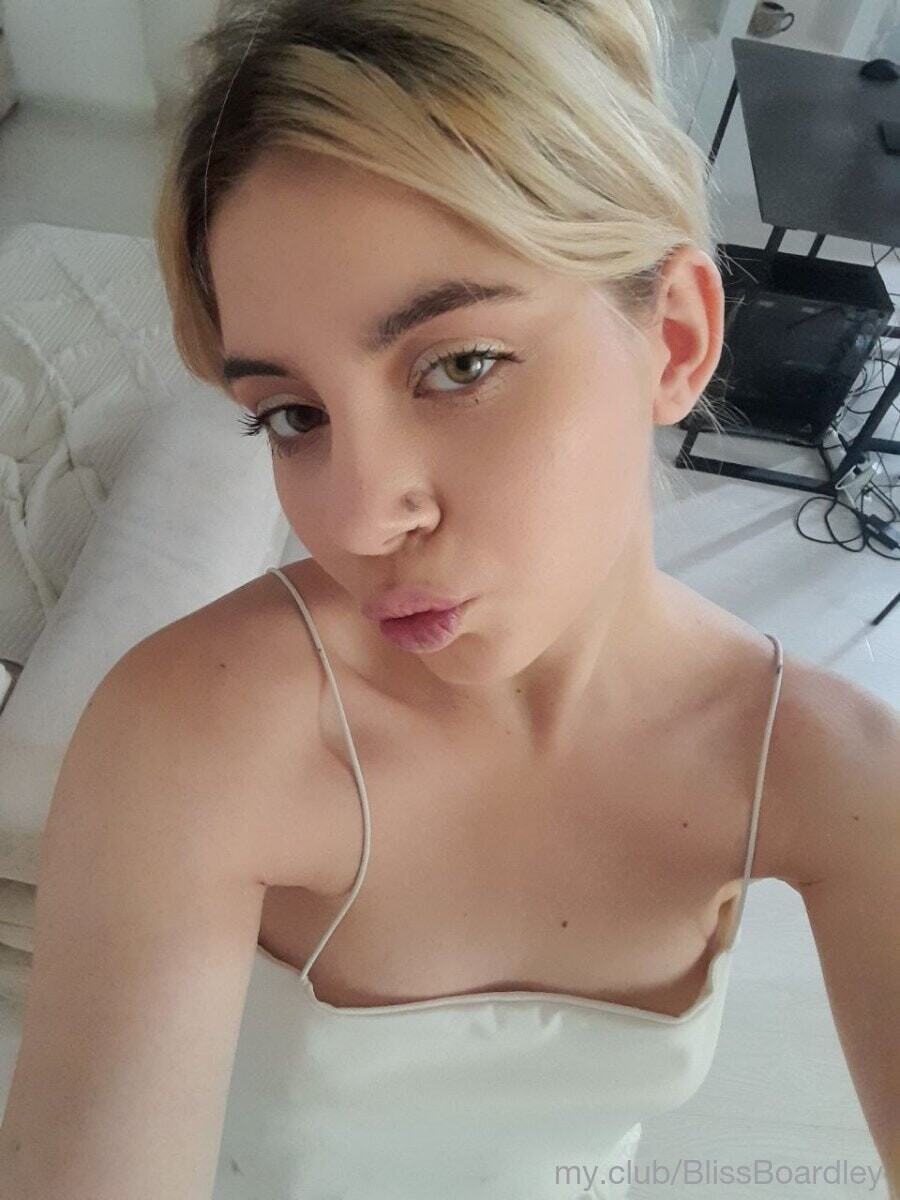 Free Chloe Photos #3