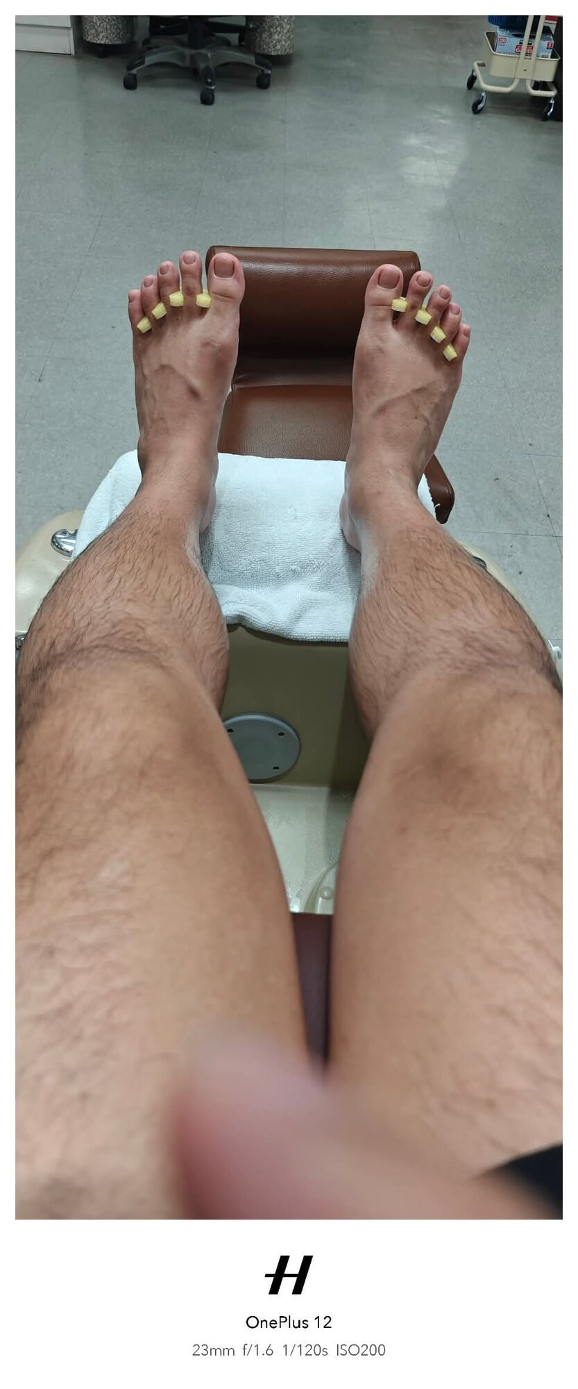 Clean Barefeet Foot Fetish Moment #6