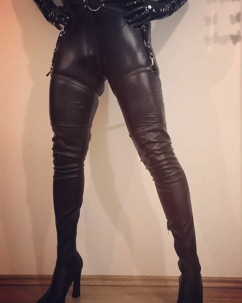 Leather outfits #9