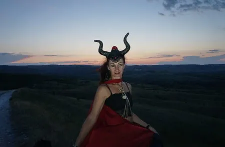 witch of sunset         