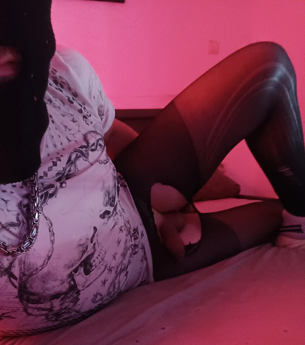 Ripped Nylons in bitchy mood #6