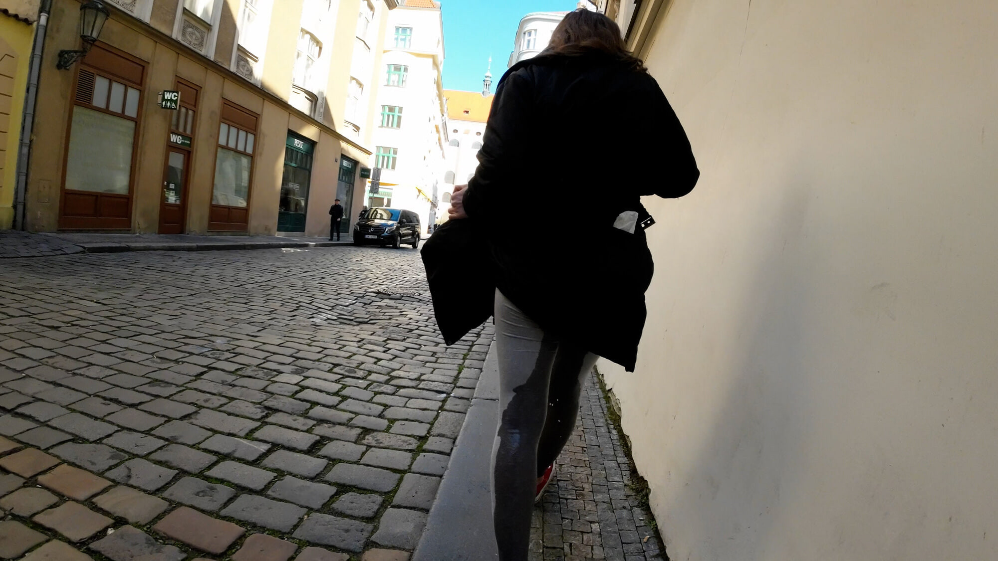 Aleya Sun Cum walk and Wetting in the center of Prague #36