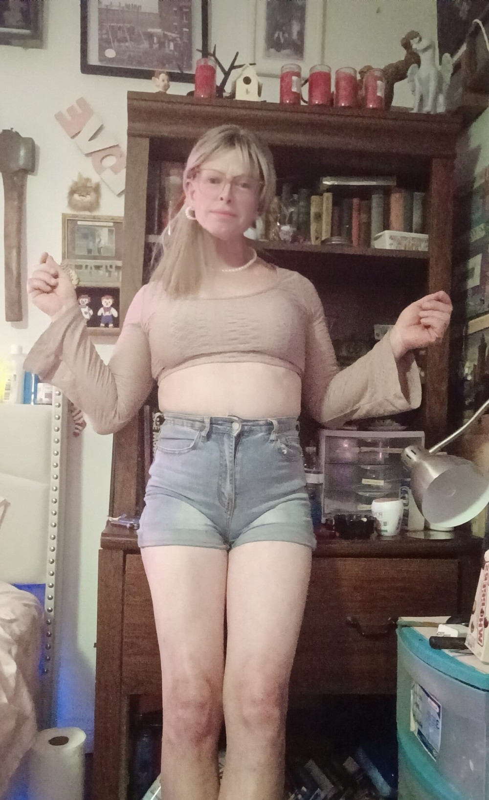 Tranny Lisa trying her best