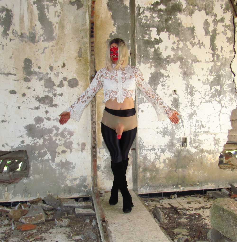 Sexy Lady in Latex with Strapon  #2