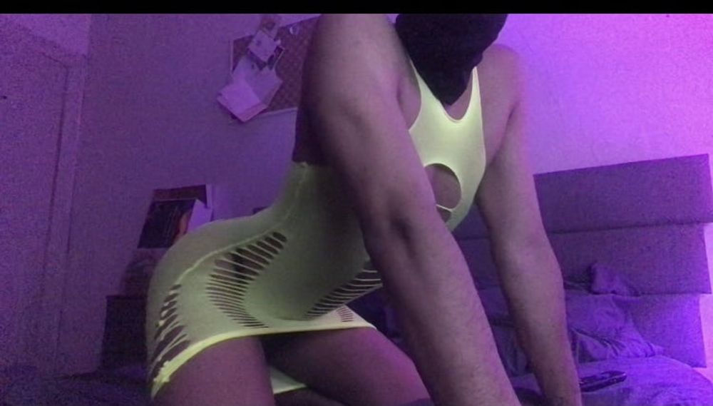 Loki New Skin Tight Yellow Dress is so Sexy  #3