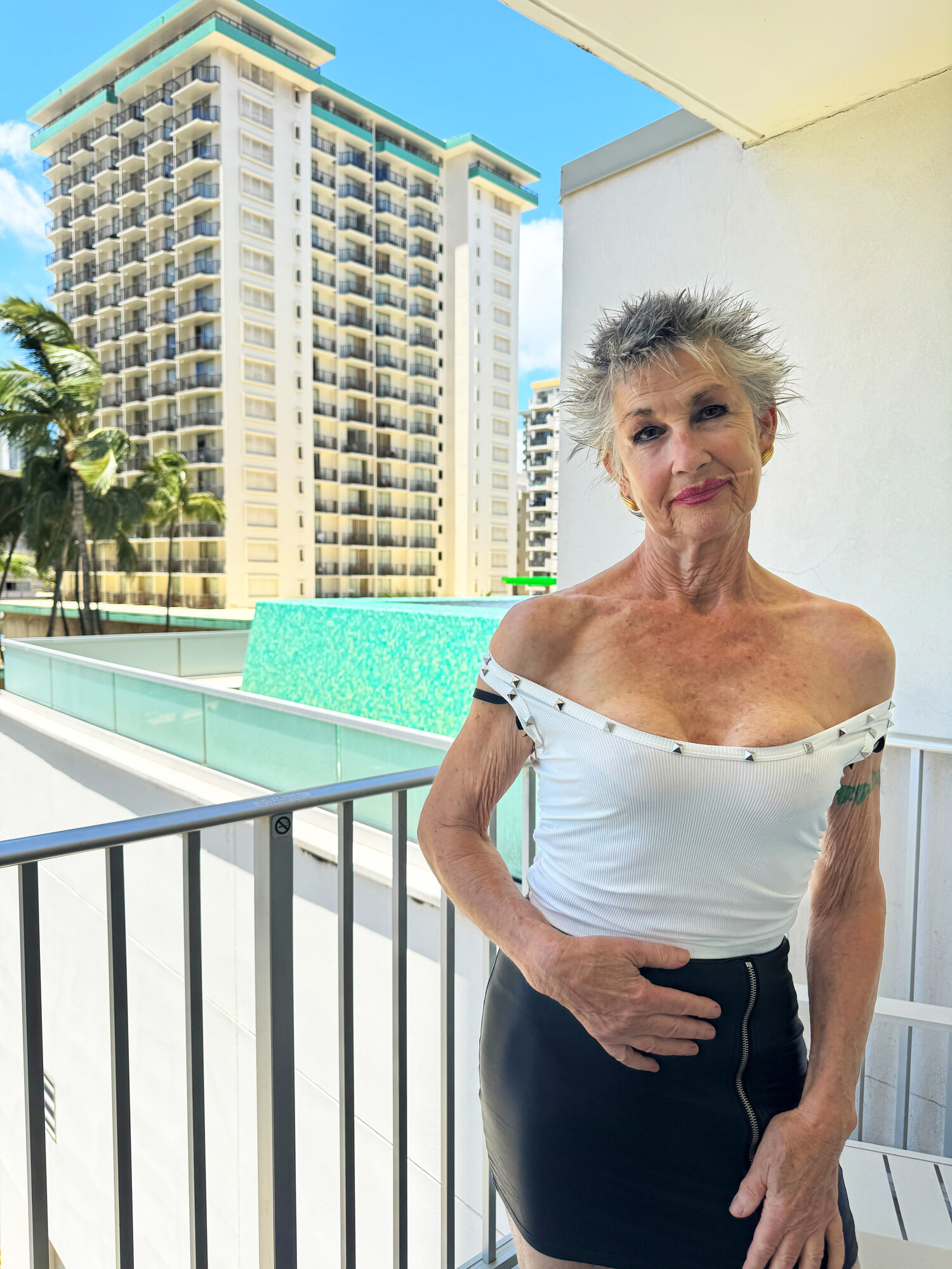 Further Waikiki Hotel Adventures #24