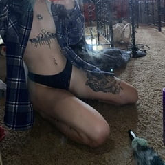 Izzy Free Photos