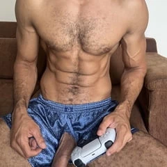 Fitness gamer with huge thick and hairy dick