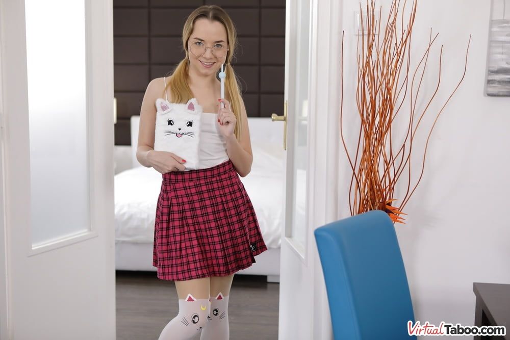 Schoolgirl Mona fucks her hungry pussy #18