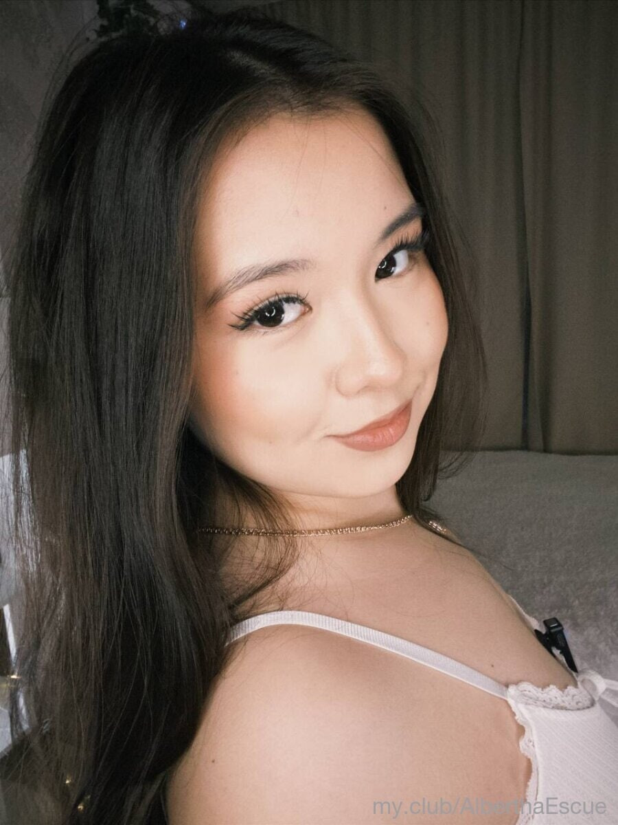 Free Aki  Photos #24