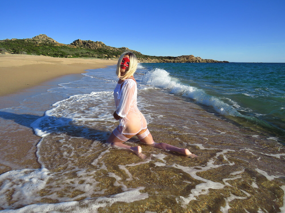 Laura on the beach, erotic photos in sexy lingerie #24