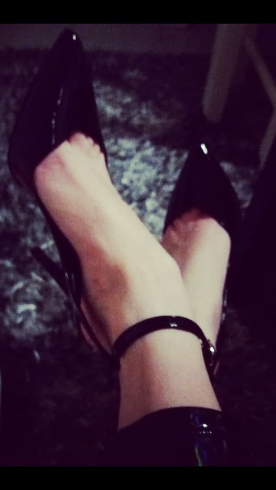 Something sexy.. High heels.. Foot fetish..