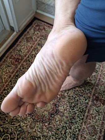 Do you like soft male feet?