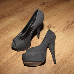 Slut heels - finally some action