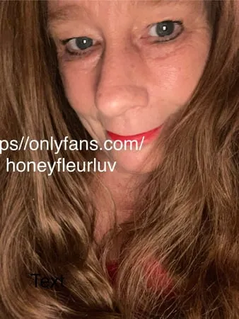 HoneyfleurLuv on onlyfans