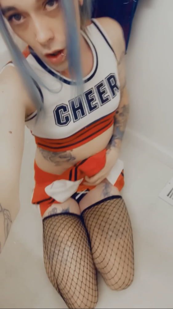 Hot Cheerleader #52