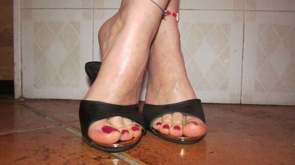 Sexy high heels and feet 💖 #57