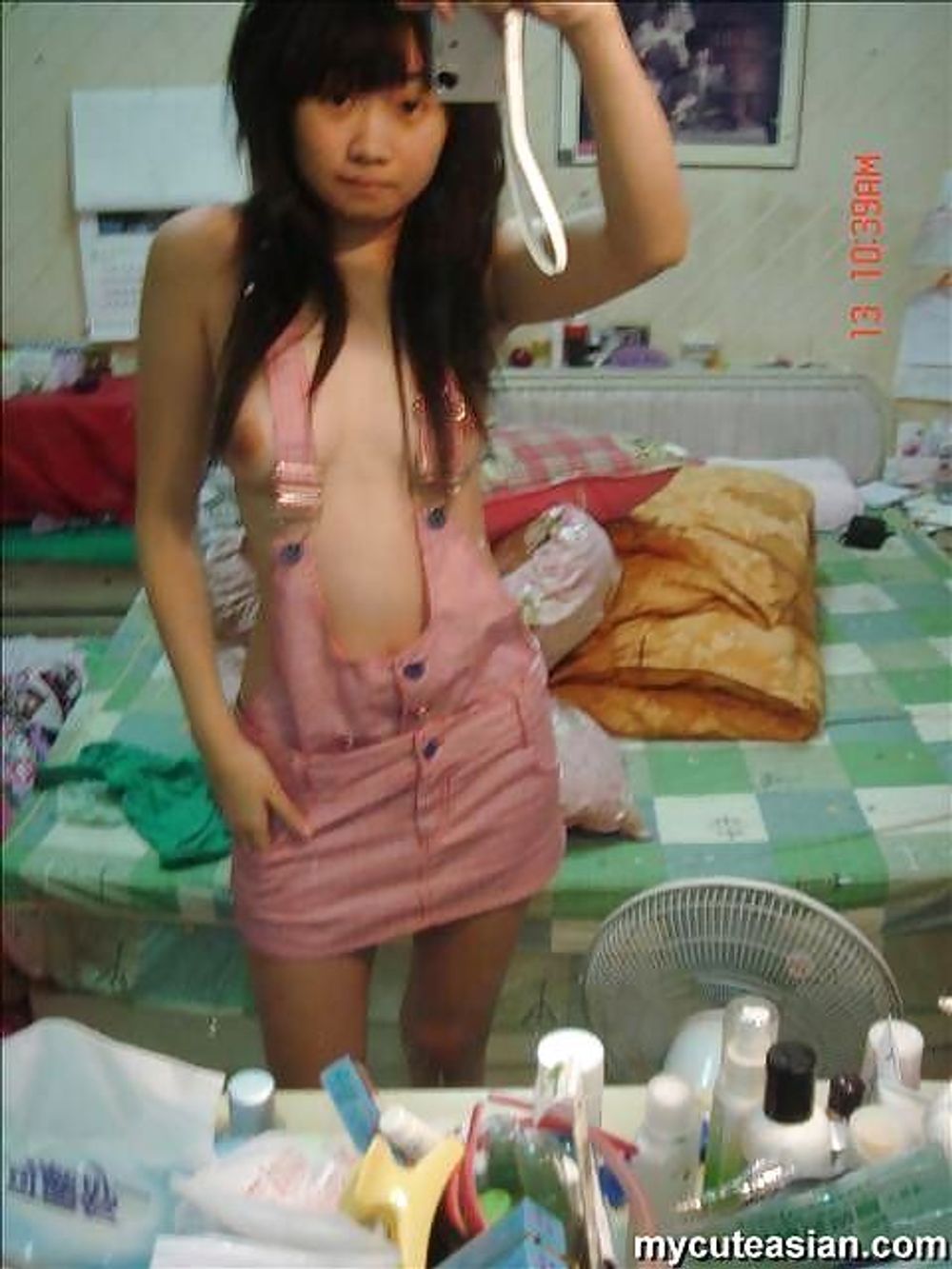 Selfmade pics of hot Asian naked at home #3