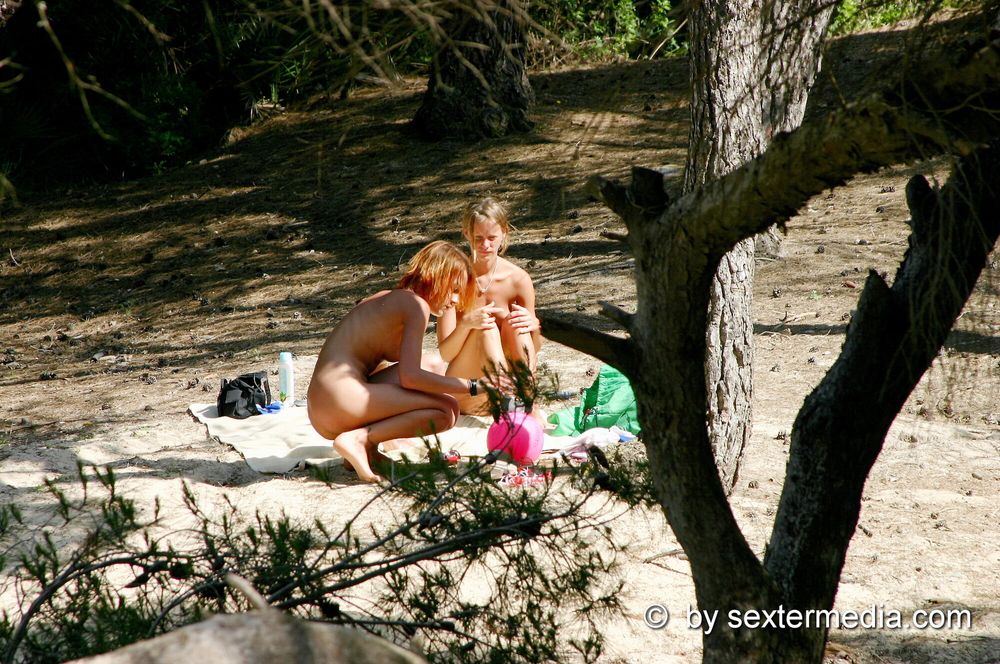 Girls lesbian games on the beach in Mallorca #18