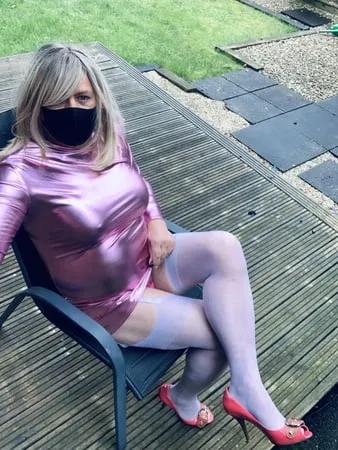 amateur crossdresser kelly cd in pink pvc dress         