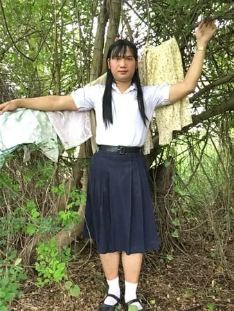 outdoor student ladyboy solo         